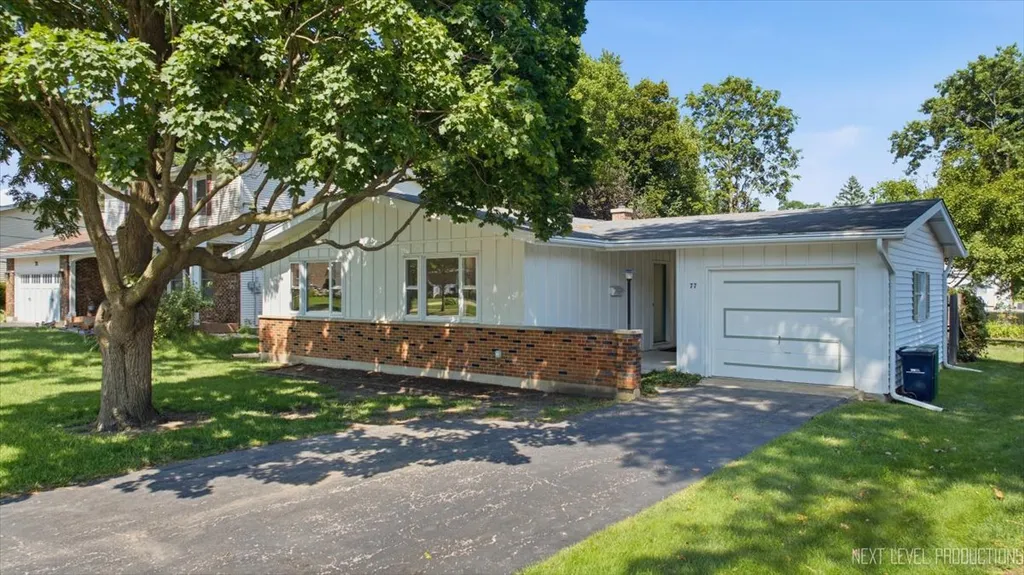 77 South Chase Avenue Lombard IL 60148