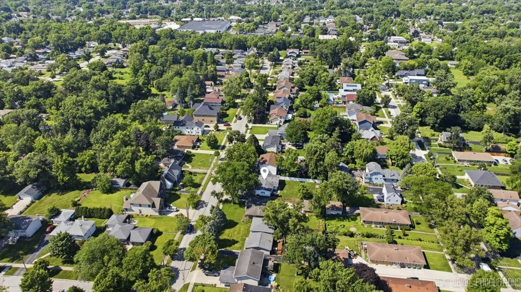 77 South Chase Avenue Lombard IL 60148