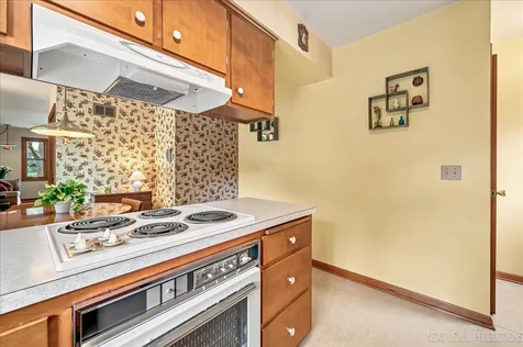 77 South Chase Avenue Lombard IL 60148