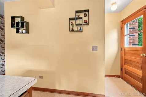 77 South Chase Avenue Lombard IL 60148