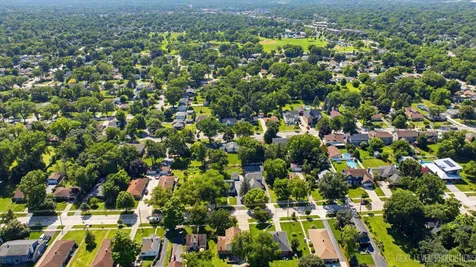 77 South Chase Avenue Lombard IL 60148