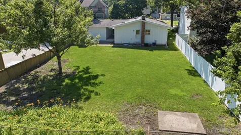 77 South Chase Avenue Lombard IL 60148