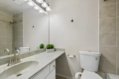 1436 Bridgedale Road Crystal Lake IL 60014
