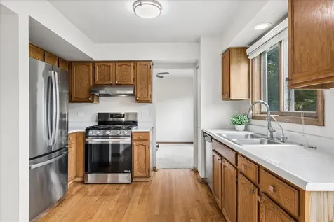 1436 Bridgedale Road Crystal Lake IL 60014