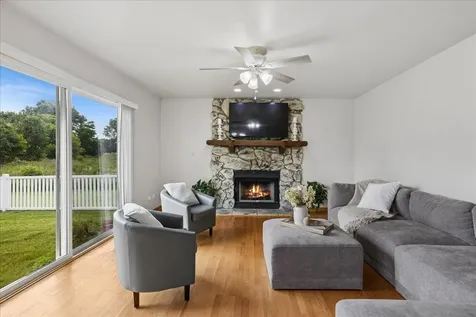 1436 Bridgedale Road Crystal Lake IL 60014