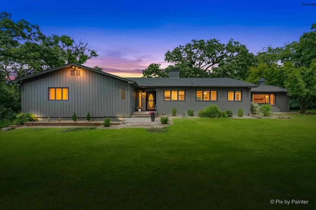 5006 Deering Oaks Lane Crystal Lake IL 60012