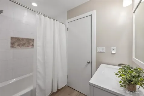 5006 Deering Oaks Lane Crystal Lake IL 60012