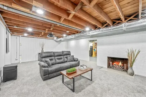 5006 Deering Oaks Lane Crystal Lake IL 60012