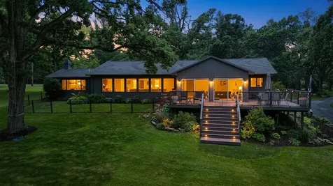 5006 Deering Oaks Lane Crystal Lake IL 60012
