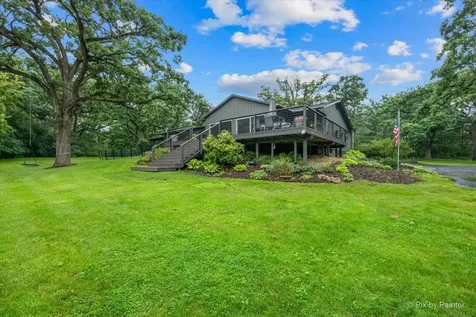 5006 Deering Oaks Lane Crystal Lake IL 60012