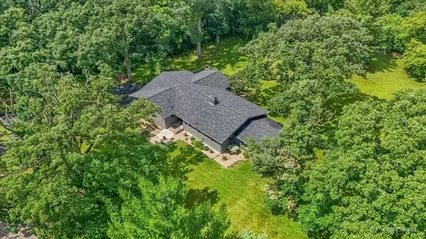 5006 Deering Oaks Lane Crystal Lake IL 60012