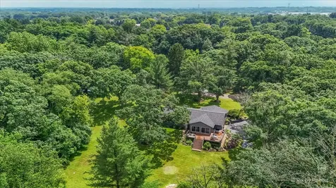 5006 Deering Oaks Lane Crystal Lake IL 60012