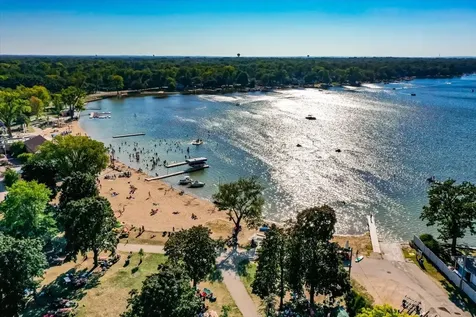 5006 Deering Oaks Lane Crystal Lake IL 60012