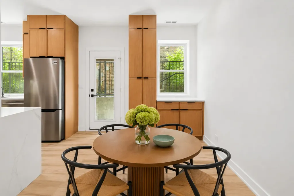 2647 West Walton Street Chicago IL 60622