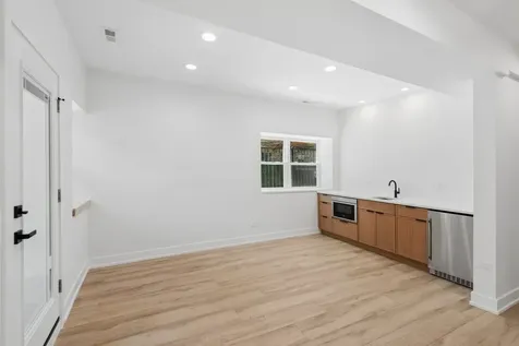 2647 West Walton Street Chicago IL 60622