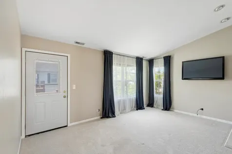 3158 Falling Waters Lane Lindenhurst IL 60046