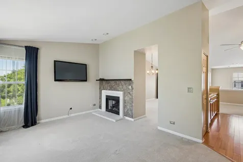 3158 Falling Waters Lane Lindenhurst IL 60046