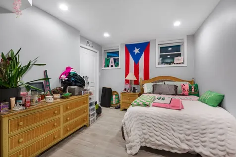 1135 West Farwell Avenue Chicago IL 60626