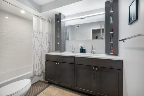 1135 West Farwell Avenue Chicago IL 60626