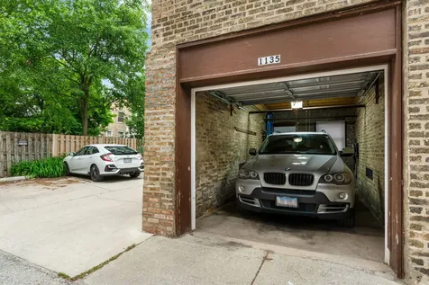 1135 West Farwell Avenue Chicago IL 60626