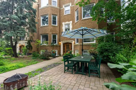 1135 West Farwell Avenue Chicago IL 60626