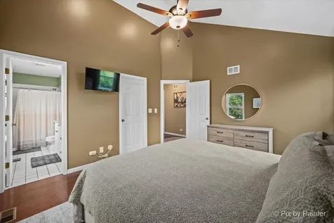 1756 Somerfield Lane Crystal Lake IL 60014