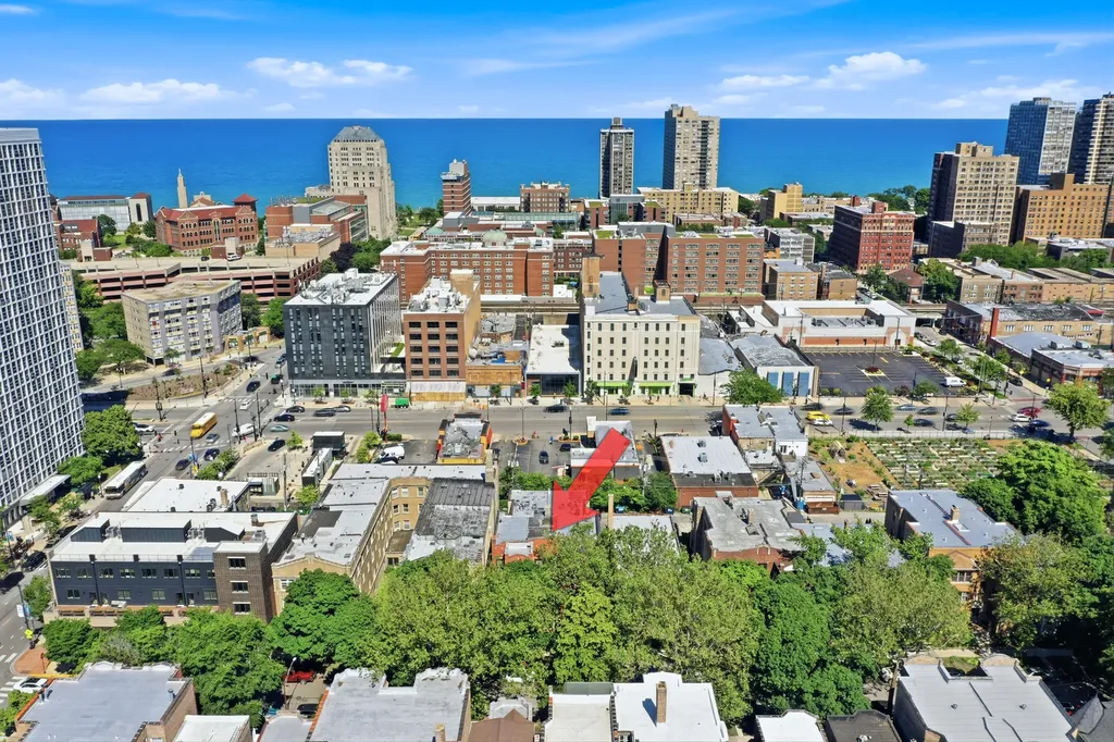 6335 North Magnolia Avenue Chicago IL 60660