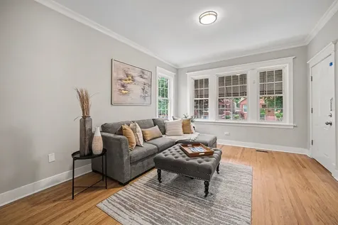 2707 Harvey Avenue Berwyn IL 60402
