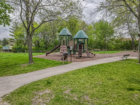 945 East Kenilworth Avenue Palatine IL 60074