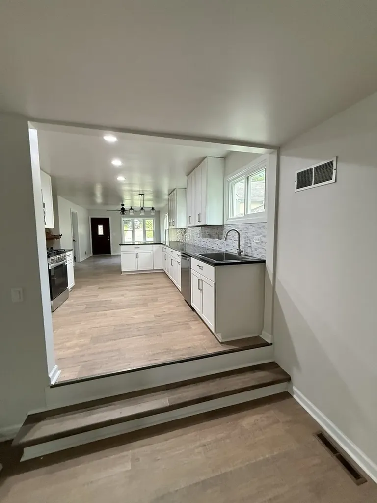 507 South Hamilton Street Lockport IL 60441
