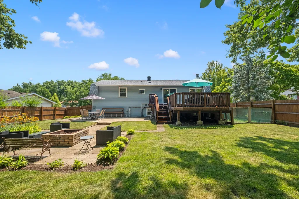 430 Faversham Court Bolingbrook IL 60440