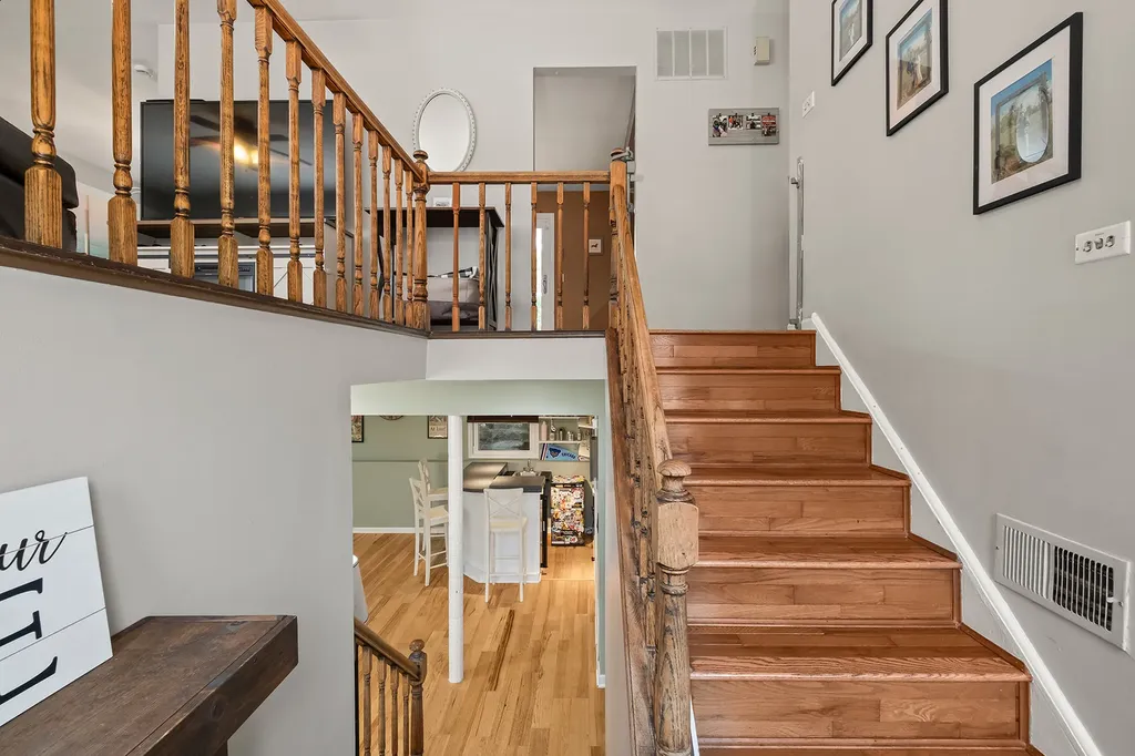 430 Faversham Court Bolingbrook IL 60440