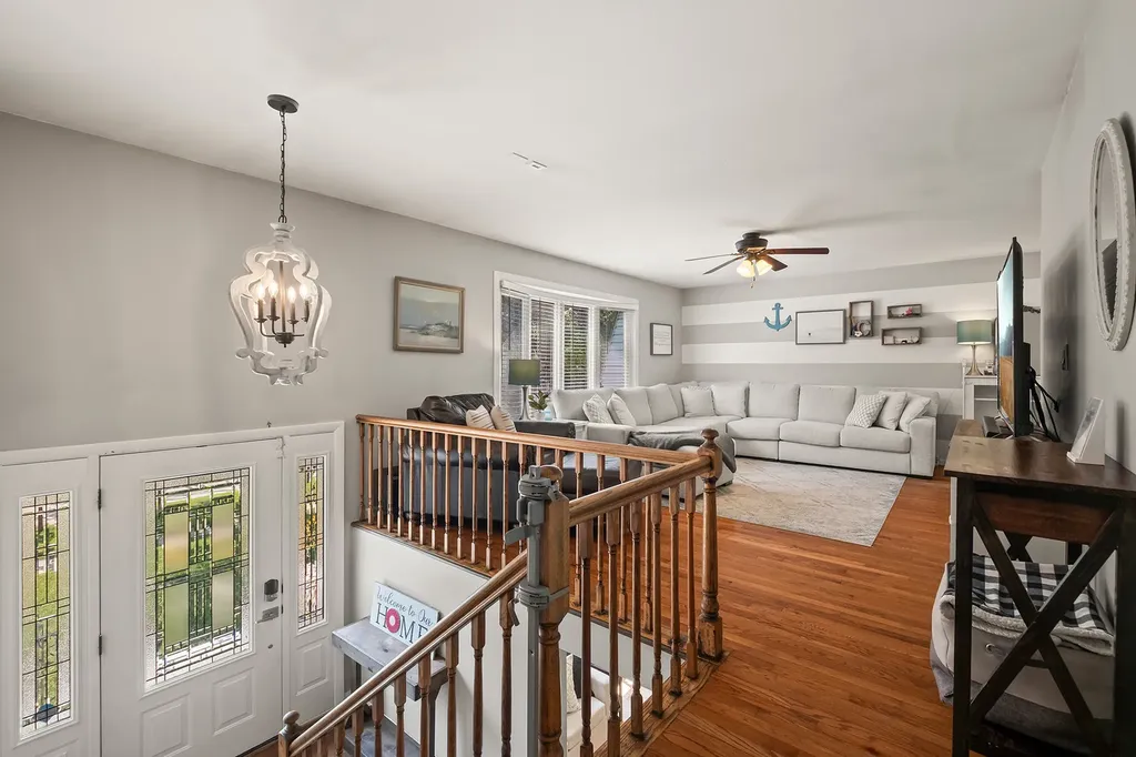 430 Faversham Court Bolingbrook IL 60440