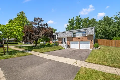 430 Faversham Court Bolingbrook IL 60440