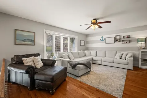 430 Faversham Court Bolingbrook IL 60440