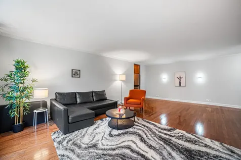 1325 North State Parkway Chicago IL 60610