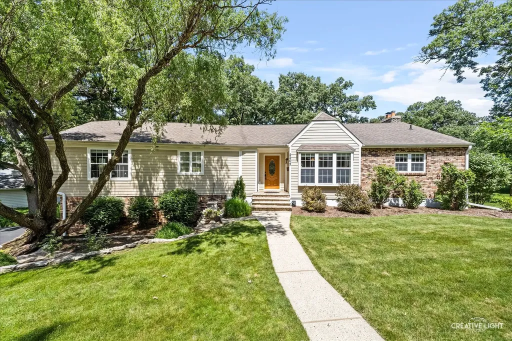 2202 Country Knoll Lane Elgin IL 60123