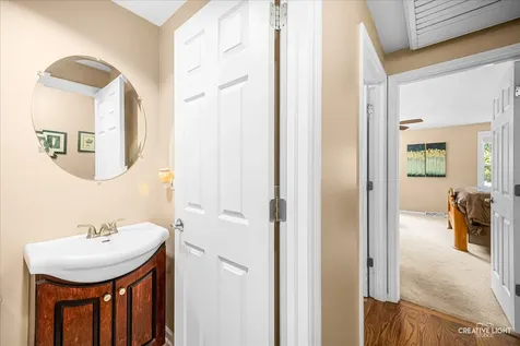 2202 Country Knoll Lane Elgin IL 60123
