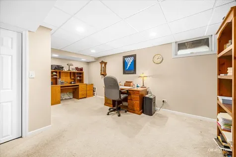 2202 Country Knoll Lane Elgin IL 60123