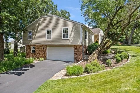 2202 Country Knoll Lane Elgin IL 60123