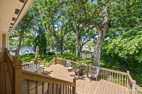 2202 Country Knoll Lane Elgin IL 60123