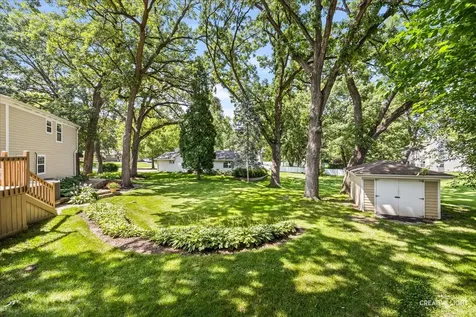 2202 Country Knoll Lane Elgin IL 60123