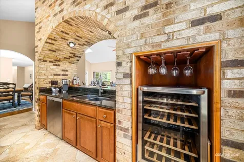 2202 Country Knoll Lane Elgin IL 60123