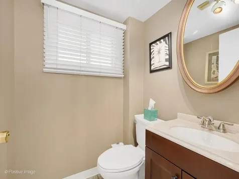 534 East Foster Avenue Roselle IL 60172