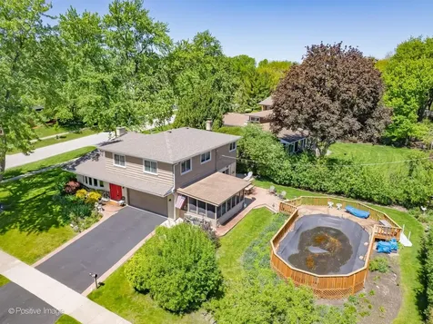 534 East Foster Avenue Roselle IL 60172