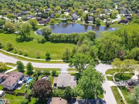 534 East Foster Avenue Roselle IL 60172