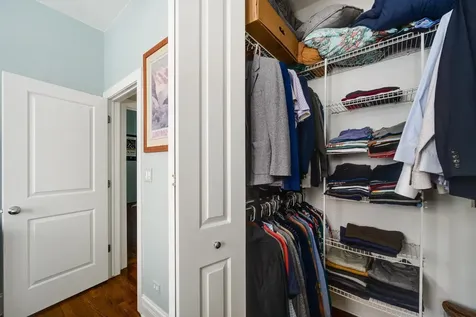 665 West Barry Avenue Chicago IL 60657