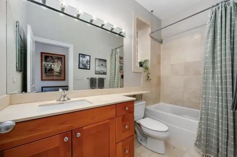 665 West Barry Avenue Chicago IL 60657