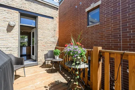 665 West Barry Avenue Chicago IL 60657