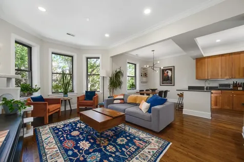 665 West Barry Avenue Chicago IL 60657